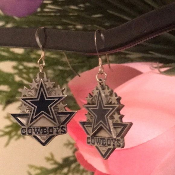 🔥ON SALE🔥3/$30🔥 💖 LA Design💖Handmade Earrings - Picture 3 of 4